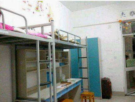 重慶市三峽衛(wèi)生學(xué)校寢室環(huán)境、宿舍圖片